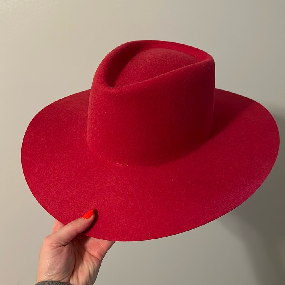 Magenta Gigi Pip hat